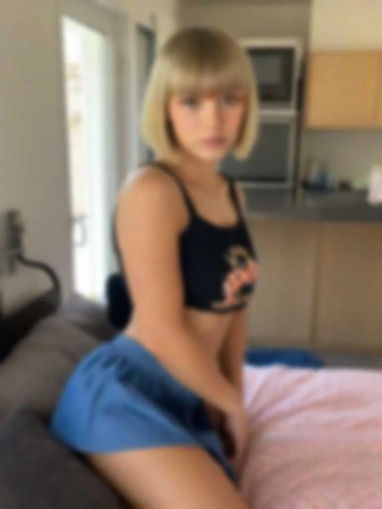 Аня